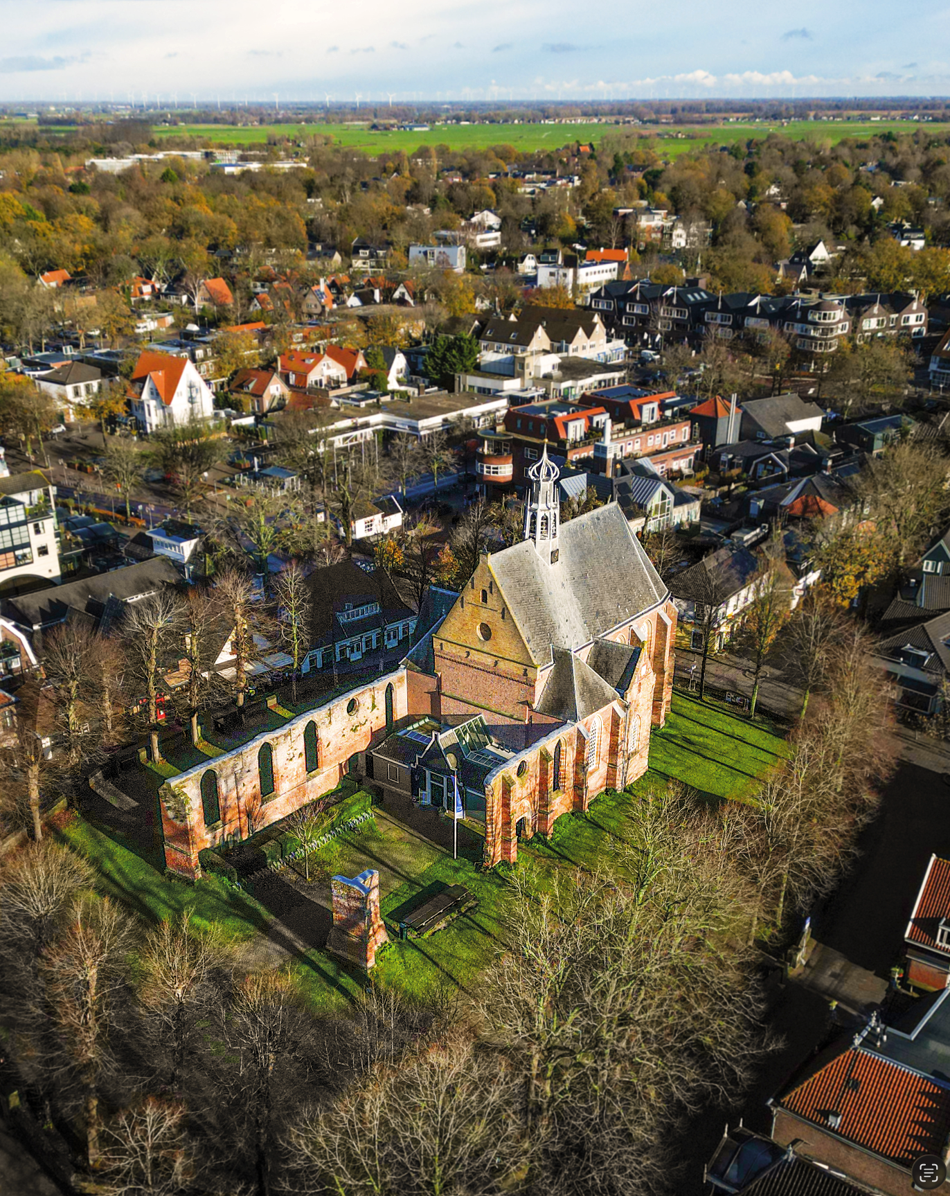 Dijkstra Hotels - Bergen - Ruine Kerk Drone - 02